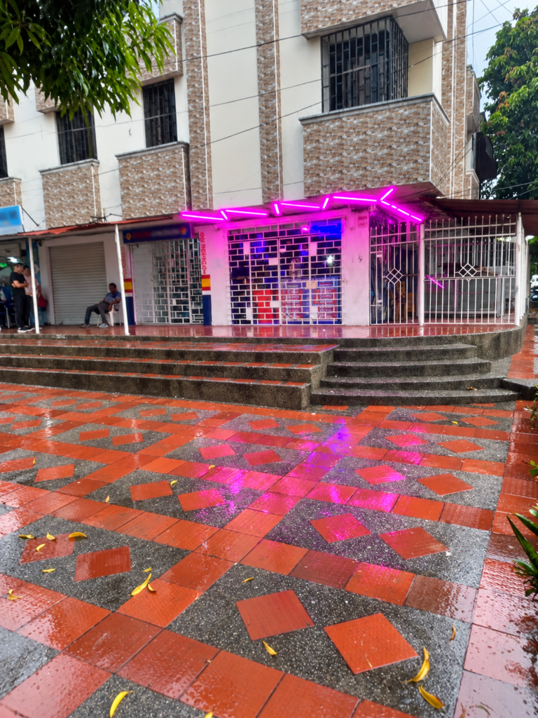 Fachada de la sede Barranquilla La 8 #2