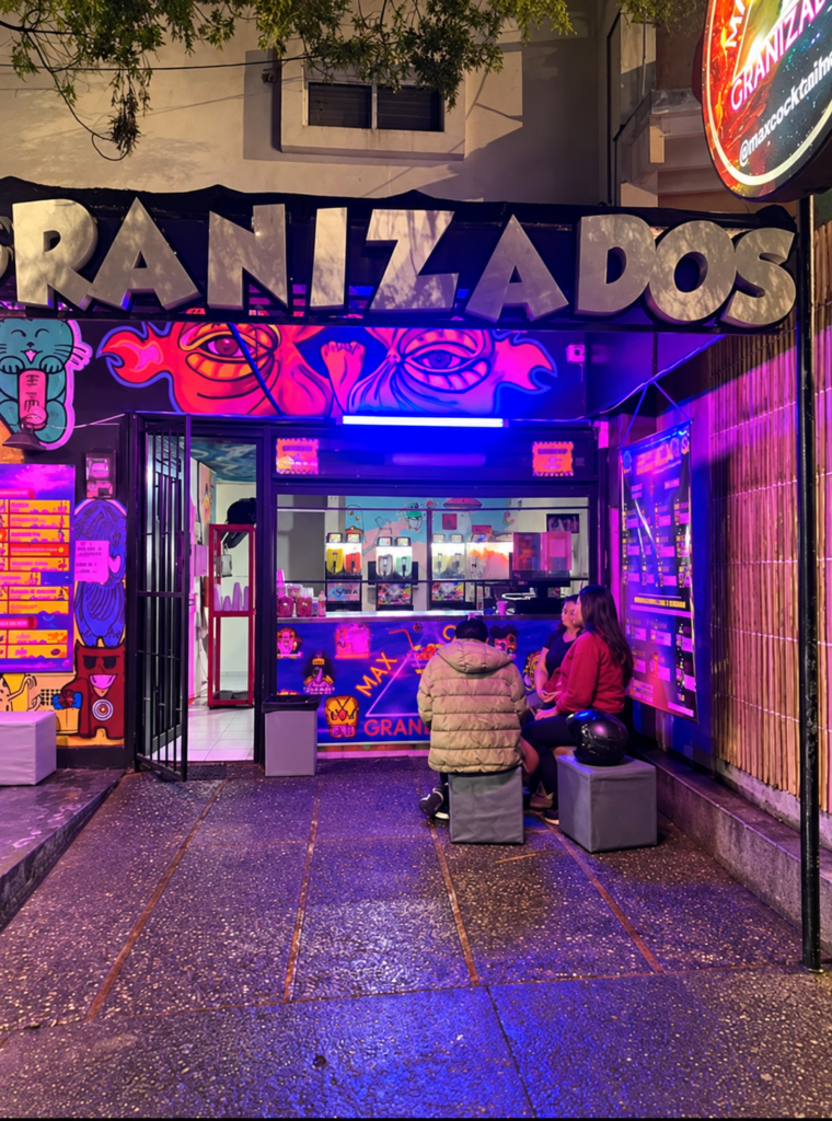 Fachada de la sede Laureles Nogal en Medellín
